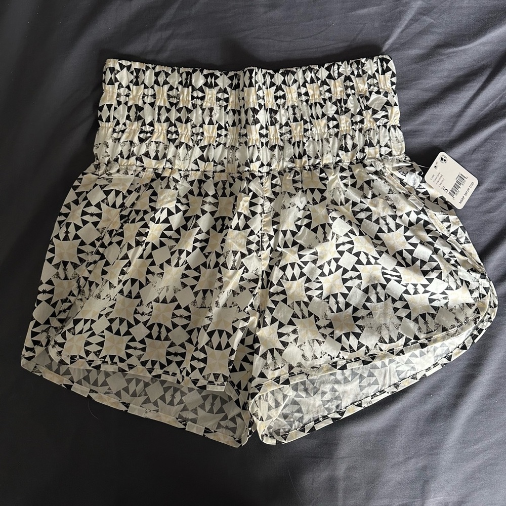 Brand new free people movement shorts size small with cute pattern